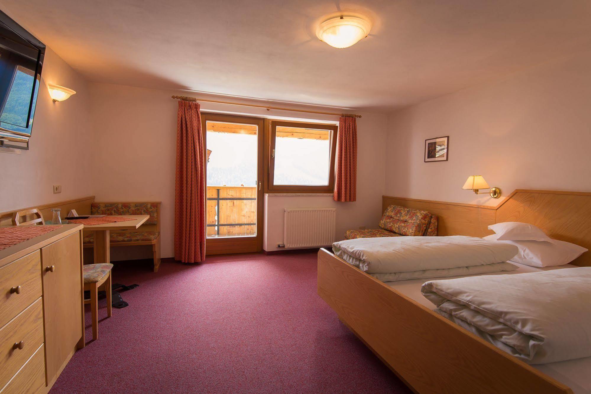 Hotel Alpenland Moso Exterior photo